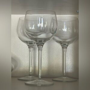 Wine Glasses / bar ware / drink ware / glasses / glass